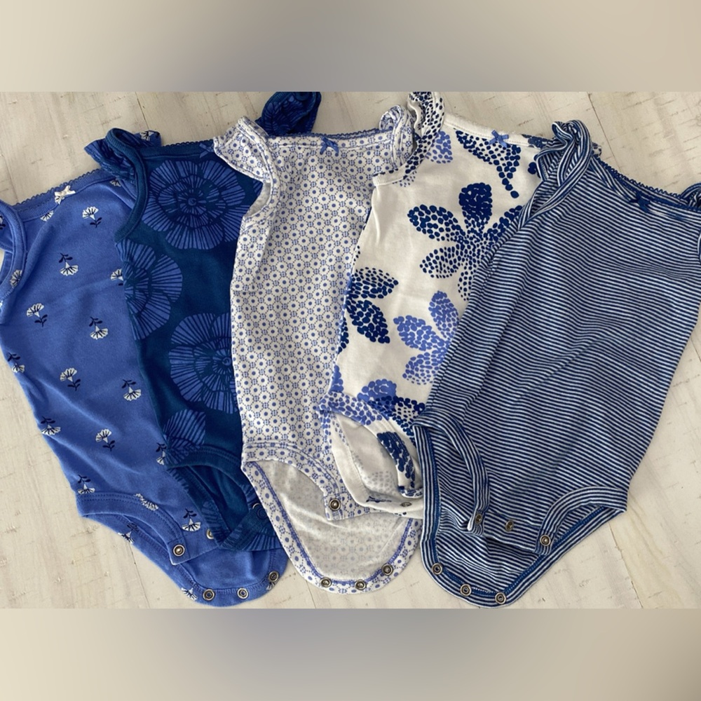 9 months Girls Onesies - Carter